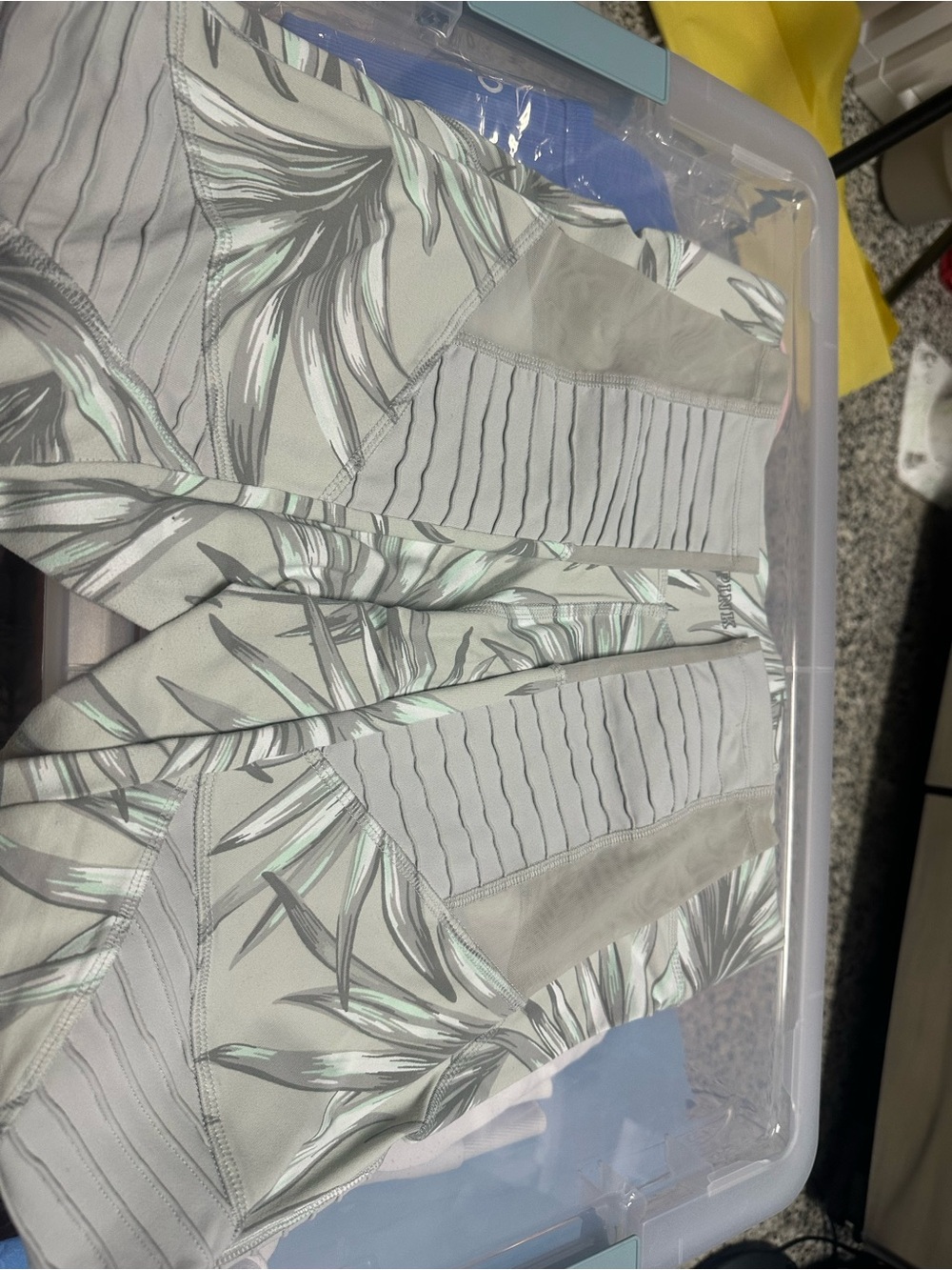 PINK Victoria's Secret Sage Green Palm Print Leggings & Top Set - Picture 9 of 9